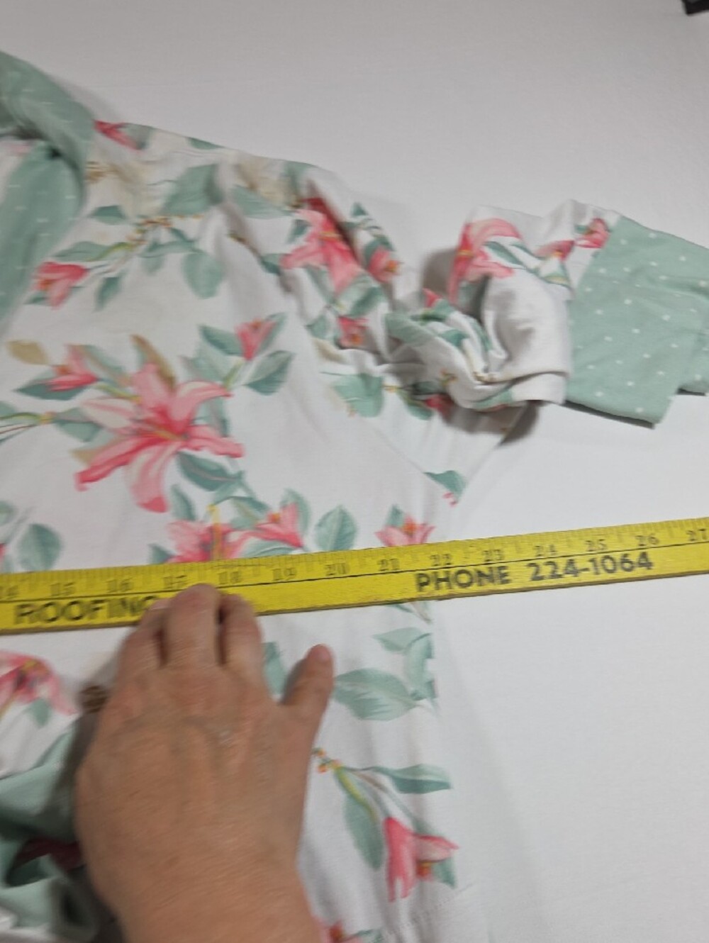 Flora Nikrooz Mint and Coral Floral Satin-Trim Robe Intimates - Picture 10 of 11